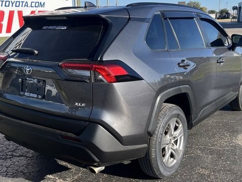 Used 2022 Toyota RAV4 XLE image 8