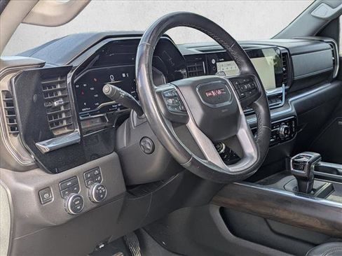Used 2022 GMC Sierra 1500 SLT AWD/4WD image 8