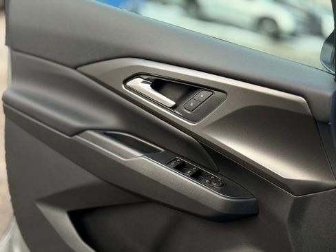 New 2026 Chevrolet Equinox EV LT image 19