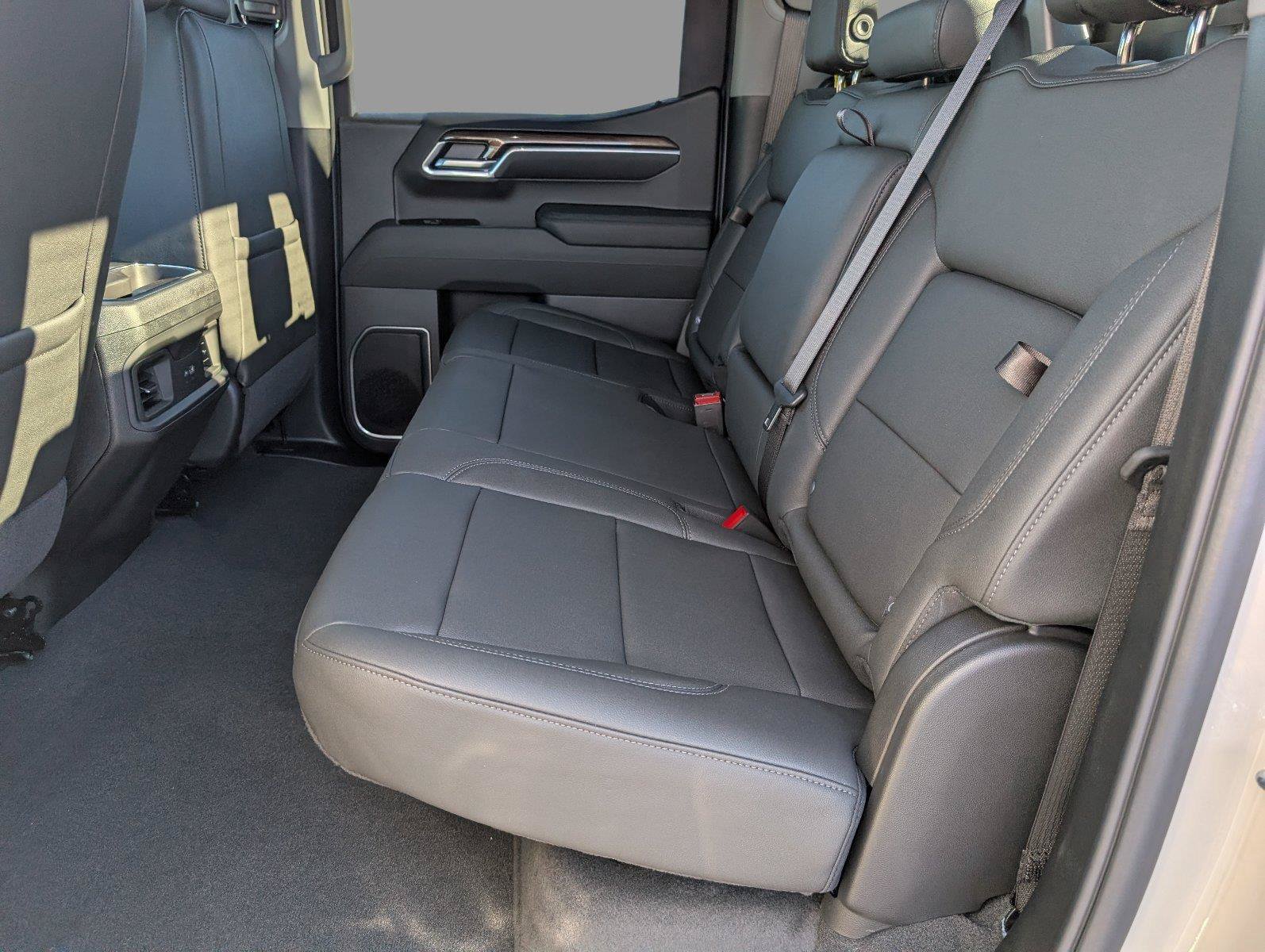 New 2026 Chevrolet Silverado 1500 RST AWD/4WD image 32