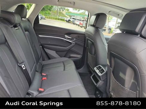 Used 2019 Audi e-tron Premium Plus image 21