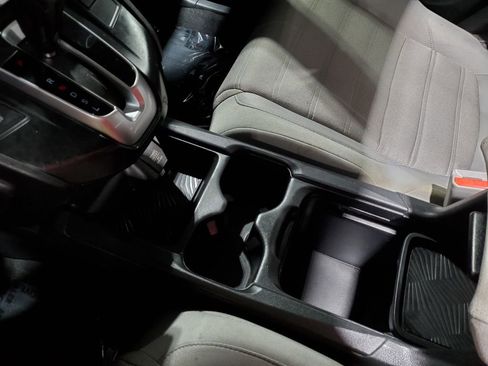 Used 2017 Honda CR-V EX image 35