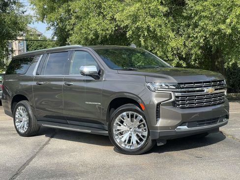 Used 2021 Chevrolet Suburban Premier w/ Premium Package AWD/4WD image 1