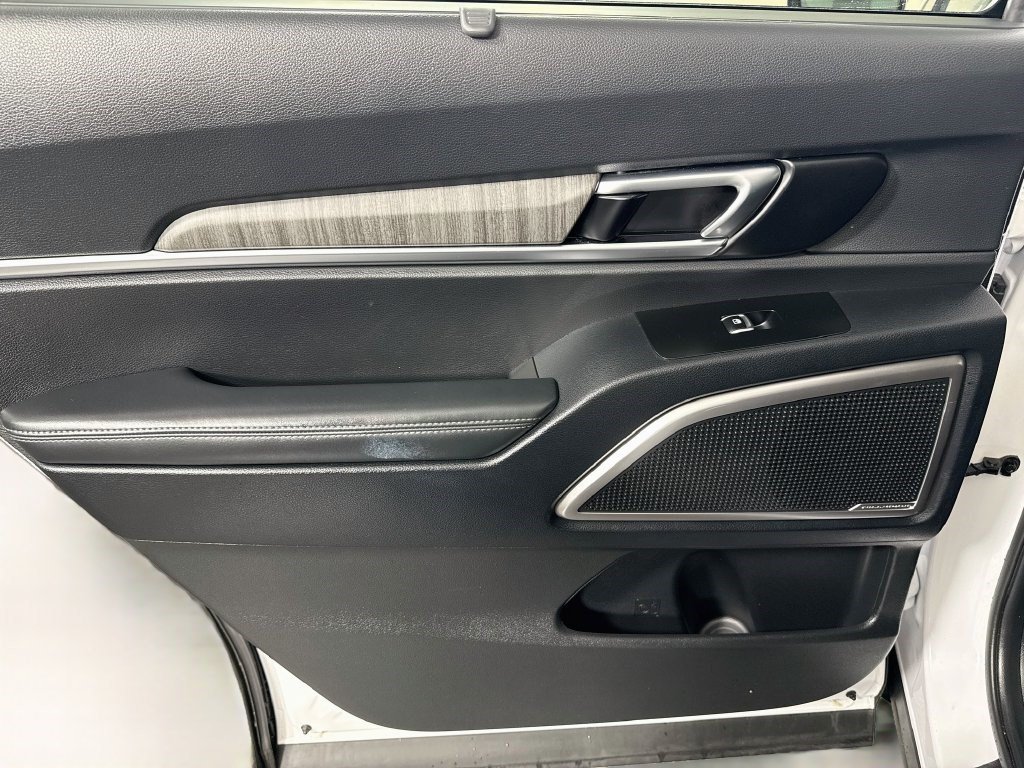 Used 2024 Kia Telluride EX FWD image 25