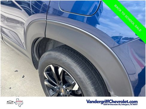 Used 2022 Chevrolet TrailBlazer LT FWD image 11