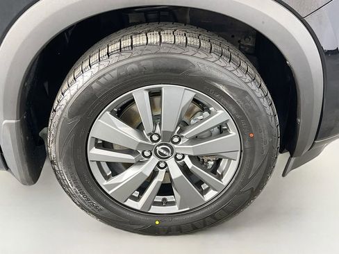 Used 2024 Nissan Pathfinder SV w/ Black Appearance Package AWD/4WD image 38