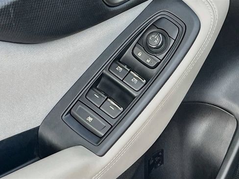 Used 2023 Subaru Forester Premium AWD/4WD image 17