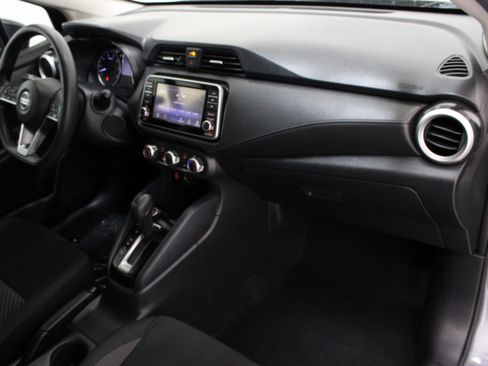 Used 2020 Nissan Versa S FWD image 33
