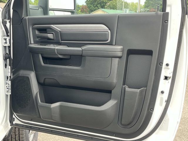 New 2024 RAM 3500 Tradesman AWD/4WD image 17