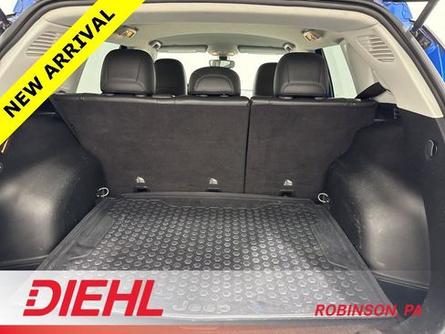 Certified 2019 Jeep Compass Latitude w/ Cold Weather Group image 9