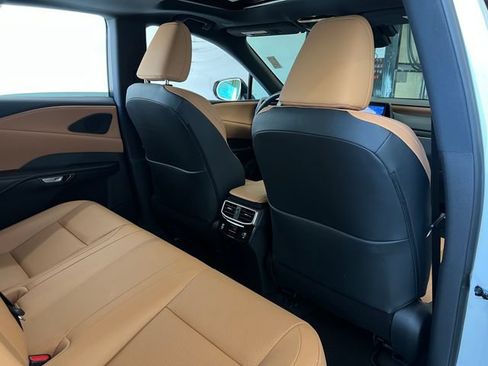 Certified 2025 Lexus RX 350 FWD w/ Technology Package image 48