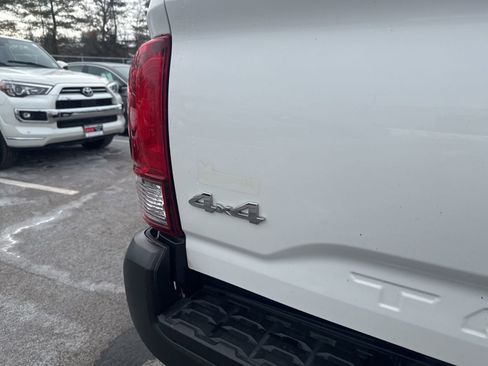Used 2020 Toyota Tacoma SR image 8