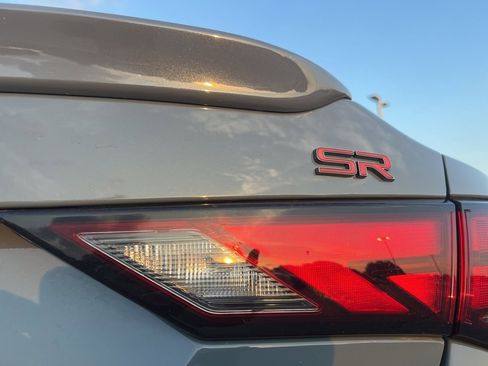 Used 2025 Nissan Sentra SR w/ SR Premium Package FWD image 7