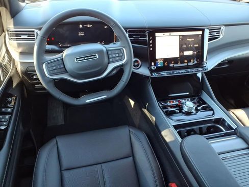 New 2026 Jeep Grand Wagoneer Limited AWD/4WD image 9