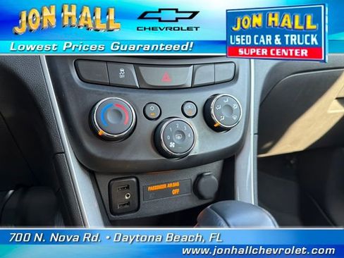 Used 2022 Chevrolet Trax LS image 21