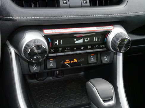 Certified 2025 Toyota RAV4 XLE Premium image 23