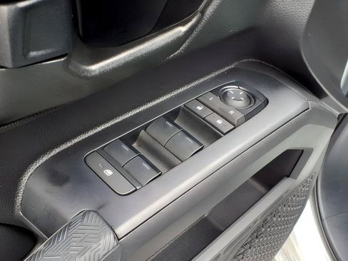 Certified 2025 Toyota Tacoma SR AWD/4WD image 16