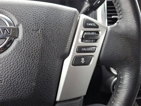 Used 2021 Nissan Titan SV w/ SV Convenience Package image 22