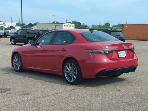 Used 2025 Alfa Romeo Giulia AWD image 5