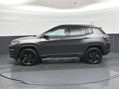 Used 2020 Jeep Compass Latitude AWD/4WD image 9