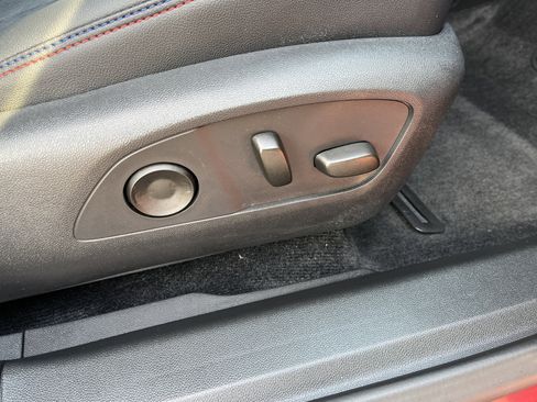 Used 2025 Chevrolet Blazer EV RS w/ Super Cruise Package image 17