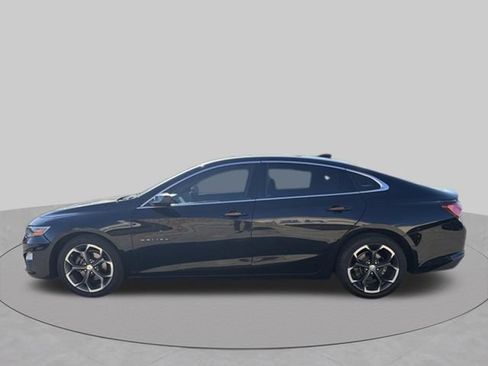 Used 2021 Chevrolet Malibu LT FWD image 3