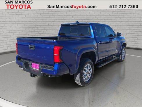 Used 2025 Toyota Tacoma SR5 image 5
