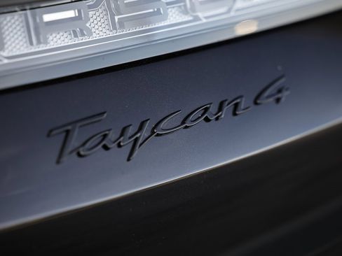 New 2026 Porsche Taycan image 15