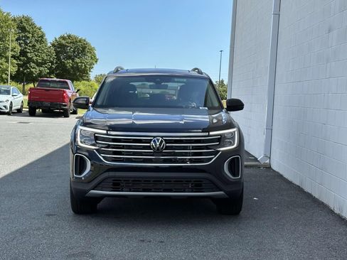 New 2026 Volkswagen Atlas SE image 10