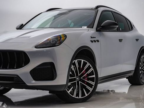 Certified 2025 Maserati Grecale Modena AWD/4WD image 2