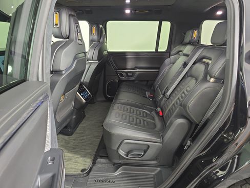 Used 2023 Rivian R1S Adventure image 21