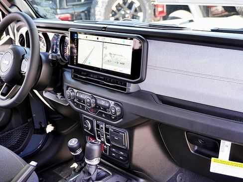 New 2025 Jeep Gladiator Willys image 15