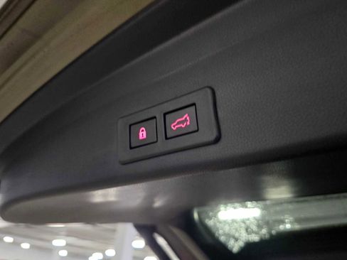 Used 2024 Subaru Ascent Limited w/ Technology Package image 20