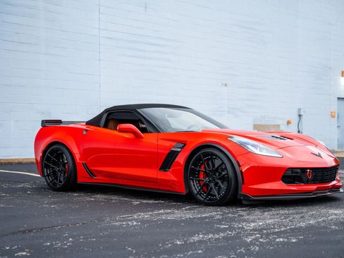 Used 2016 Chevrolet Corvette Z06 w/ 3LZ Preferred Equipment Group image 8