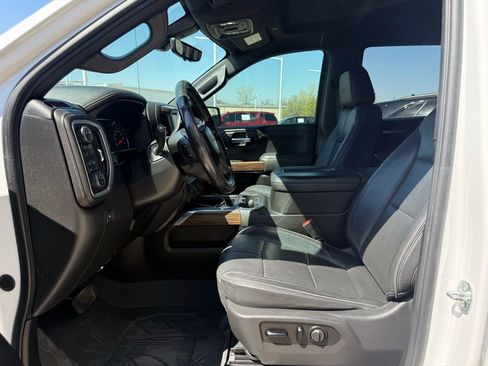 Used 2021 Chevrolet Silverado 1500 High Country w/ Technology Package image 26