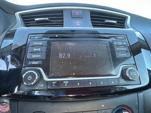 Used 2017 Nissan Sentra SV FWD image 5