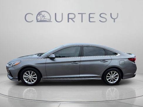 Used 2019 Hyundai Sonata SE FWD image 2