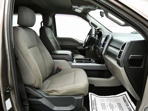 Used 2020 Ford F350 XLT w/ XLT Premium Package image 16