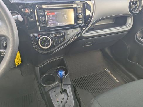 Used 2018 Toyota Prius C Two image 24