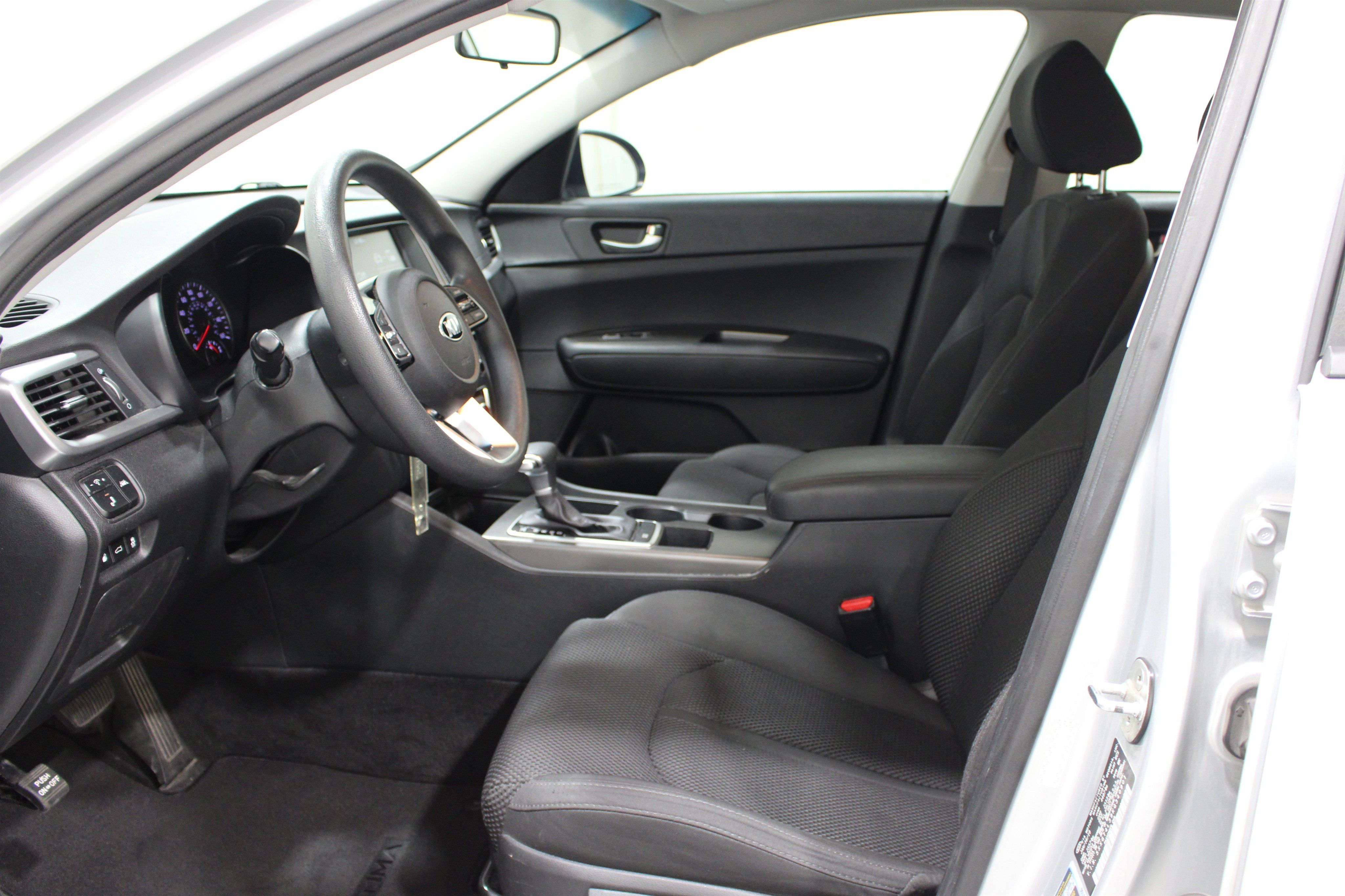 Used 2019 Kia Optima LX FWD image 3
