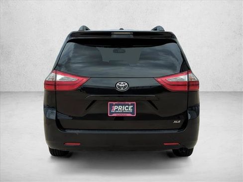 Used 2015 Toyota Sienna XLE FWD image 7