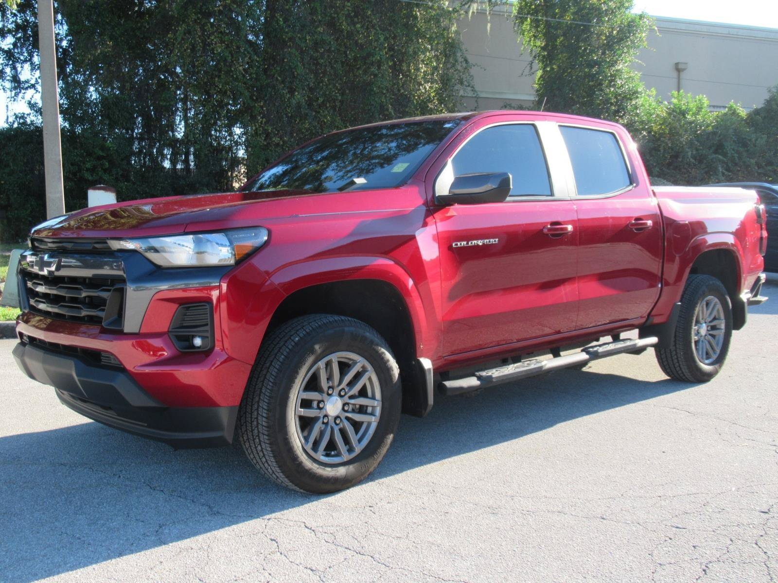 Used 2024 Chevrolet Colorado LT w/ LT Convenience Package RWD image 3