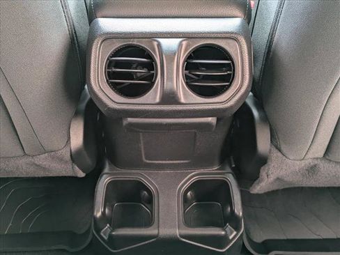 Used 2021 Jeep Wrangler Sport AWD/4WD image 18