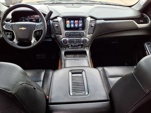 Used 2017 Chevrolet Suburban Premier image 13