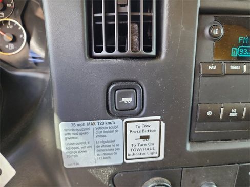 Used 2018 GMC Savana 3500 Extended w/ Driver Convenience Package image 18