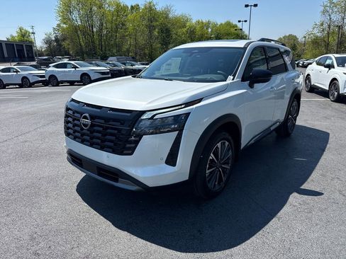 New 2026 Nissan Pathfinder Platinum AWD/4WD image 1