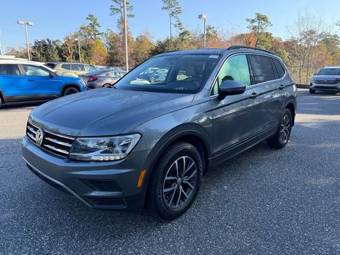 Used 2019 Volkswagen Tiguan SE w/ Panoramic Sunroof Package image 1