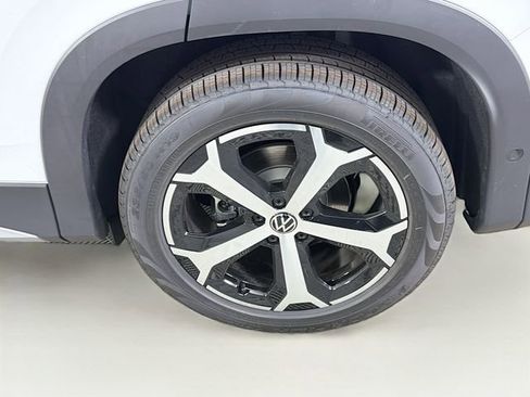 New 2026 Volkswagen Tiguan SE image 31