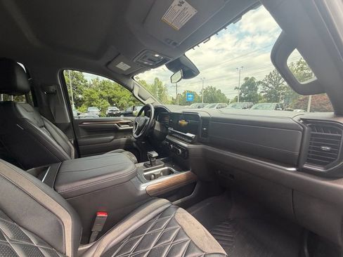 Used 2023 Chevrolet Silverado 1500 RST AWD/4WD image 15