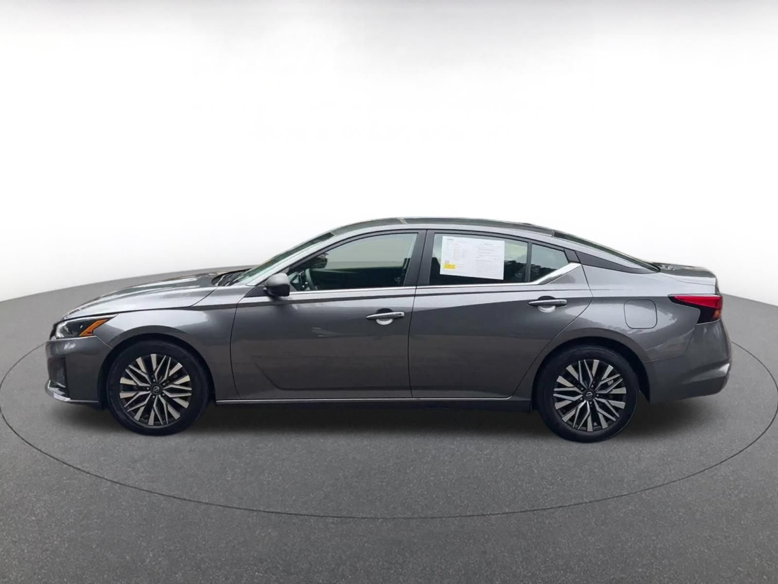 Used 2026 Nissan Altima 2.5 SV FWD image 8